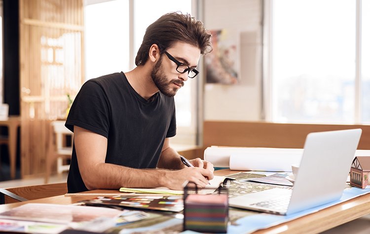 Tips to follow to become a successful freelancer Tips to follow to become a successful freelancer
