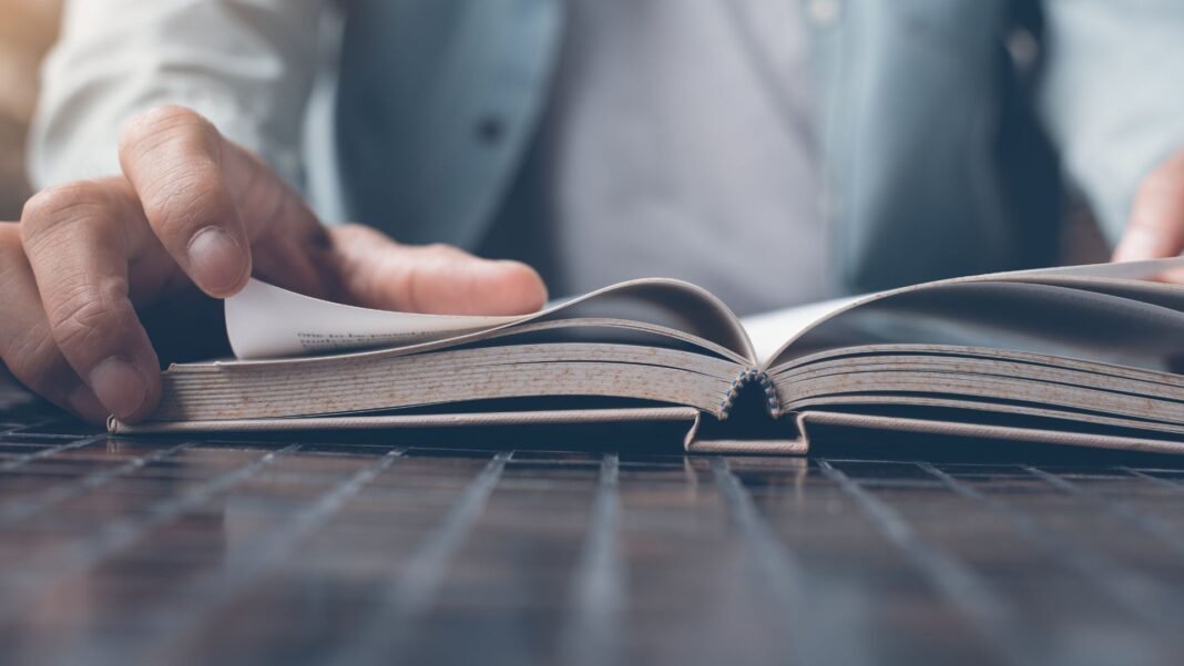 The Entrepreneur’s Library: Five Must-Read Books for Growing a Business The Entrepreneur’s Library: Five Must-Read Books for Growing a Business