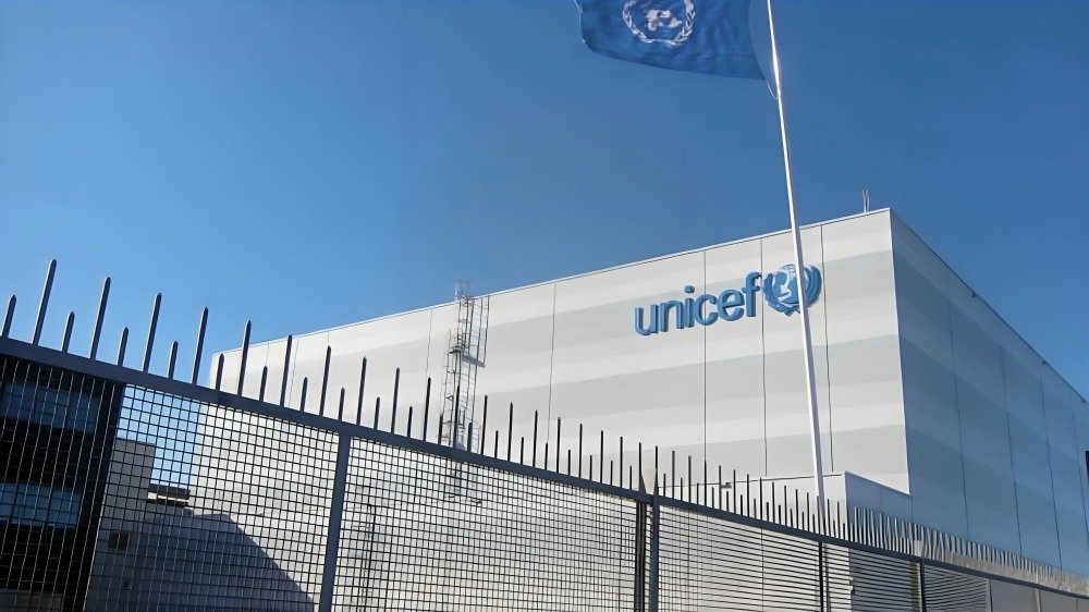 Shocking Showdown: UNICEF Aid Convoy Under Fire—Israel Strikes Back! Unicef