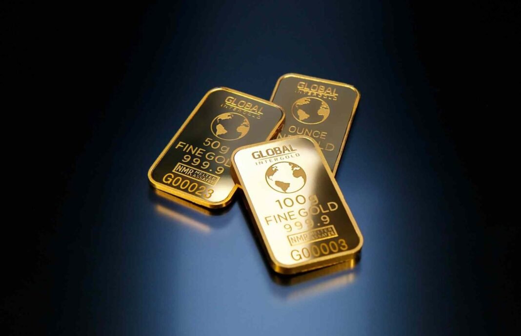 UAE Shoppers Turn into Investors as Gold Prices Drop UAE shoppers