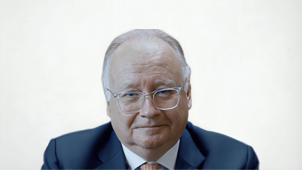 Emirates Insurance Company: A Pillar of Trust in the UAE Insurance Sector Emirates Insurance Company's CEO Jason Light