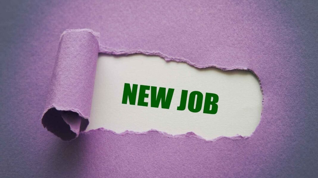 UAE Businesses Slow New Job Additions in March UAE Businesses Slow New Job Additions in March