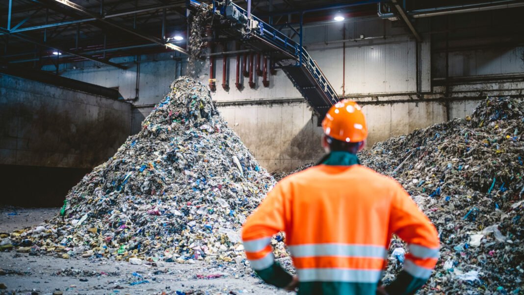 Saudi Arabia and UAE Imports recycled Waste for construction Despite Desert Sands recycled waste for building work